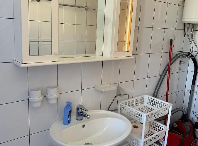 Pahljina Apartament *