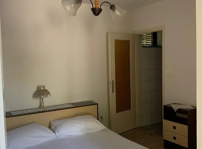 Apartament Pahljina