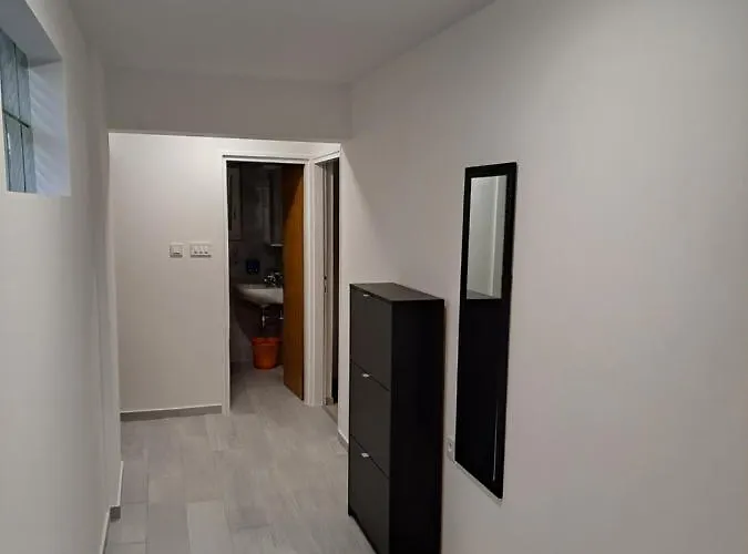 Apartament Pahljina *
