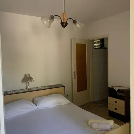 Apartament Pahljina