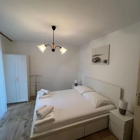 Apartamento Pahljina Palit